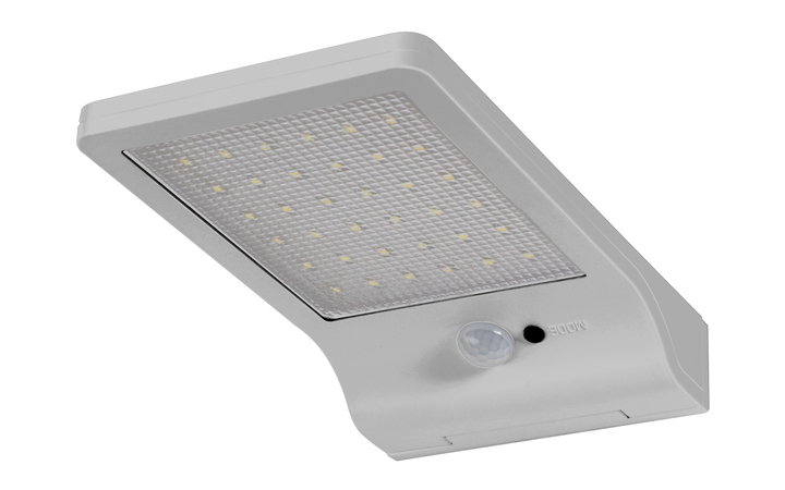 Productos LEDVANCE de exterior para iluminar las noches de verano