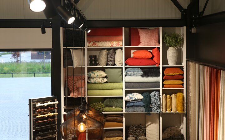 LEDVANCE TRACKLIGHT SPOT luminaires were used for general but also for accent lighting