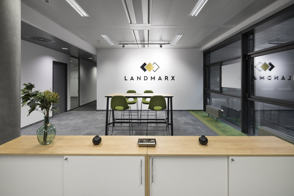 Experience office settings anew