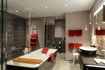 Los focos en el baño