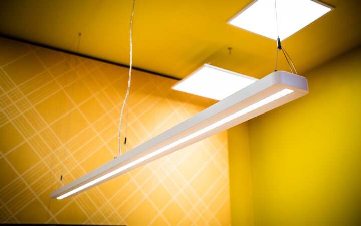 IndiviLED Linear en la oficina.